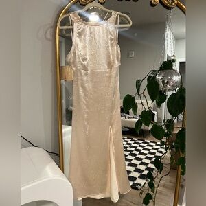 Urban outfitters raw silk cream dress. Size M. Wore it once.